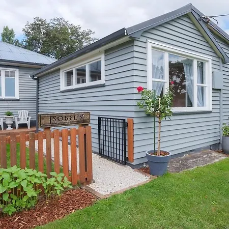 Isobel'S Rose Cottage Hanmer Springs Exterior photo